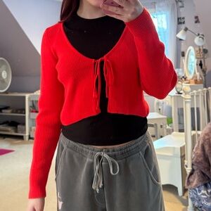 Red tie-up cardigan